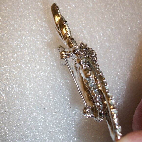 Vintage Prong Set Clear & Blue Rhinestone Brooch Perfect Condition 2 3/4\